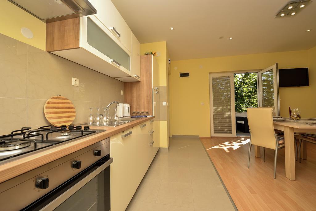 Apartments Mate Турань Экстерьер фото