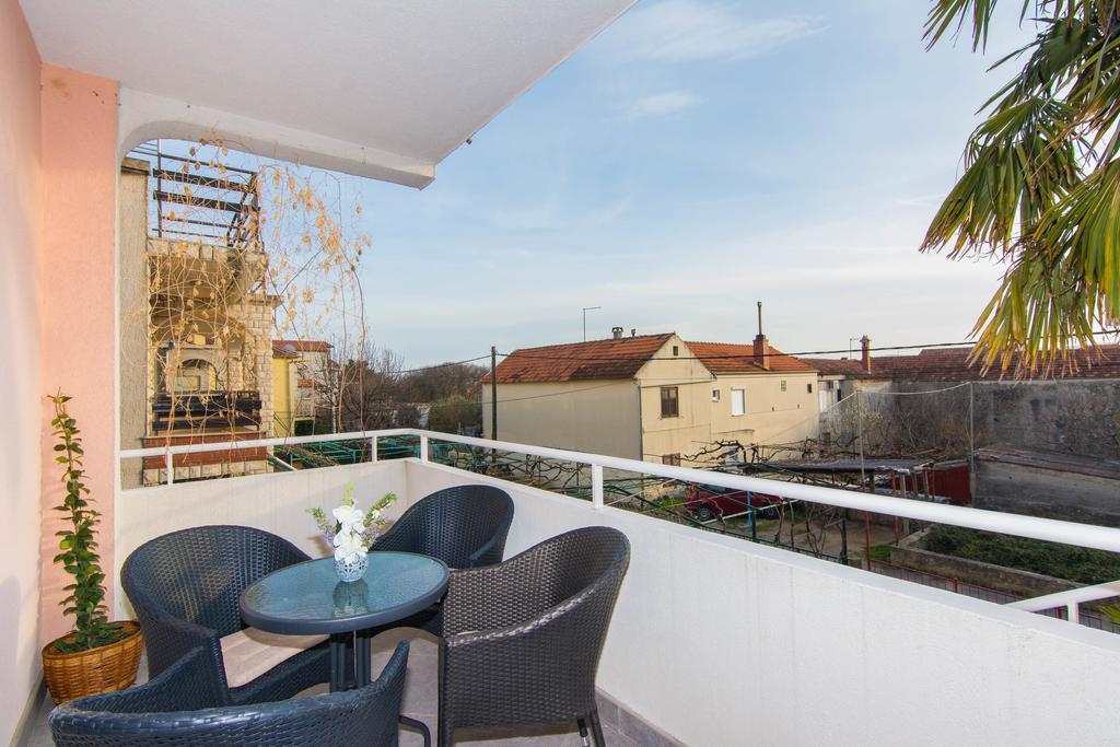 Apartments Mate Турань Экстерьер фото