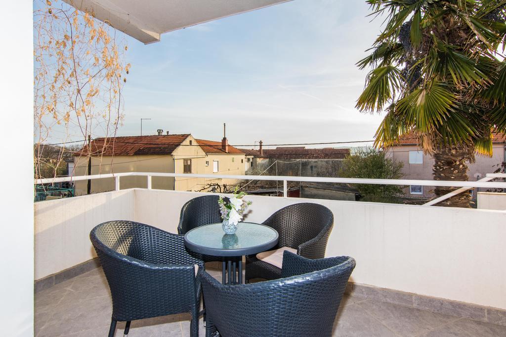 Apartments Mate Турань Экстерьер фото