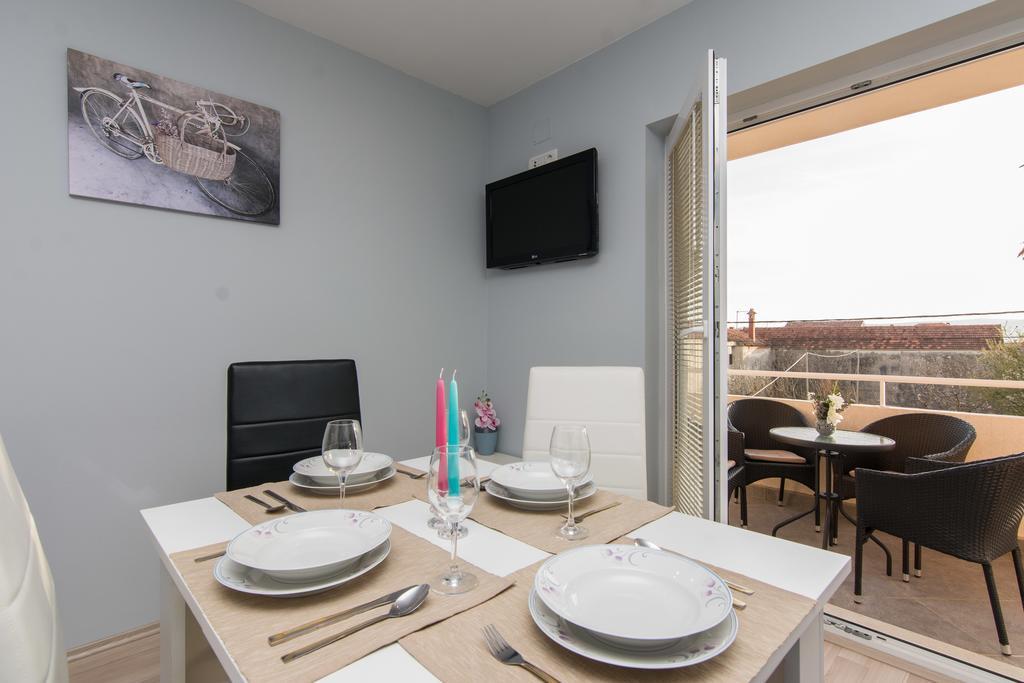 Apartments Mate Турань Экстерьер фото